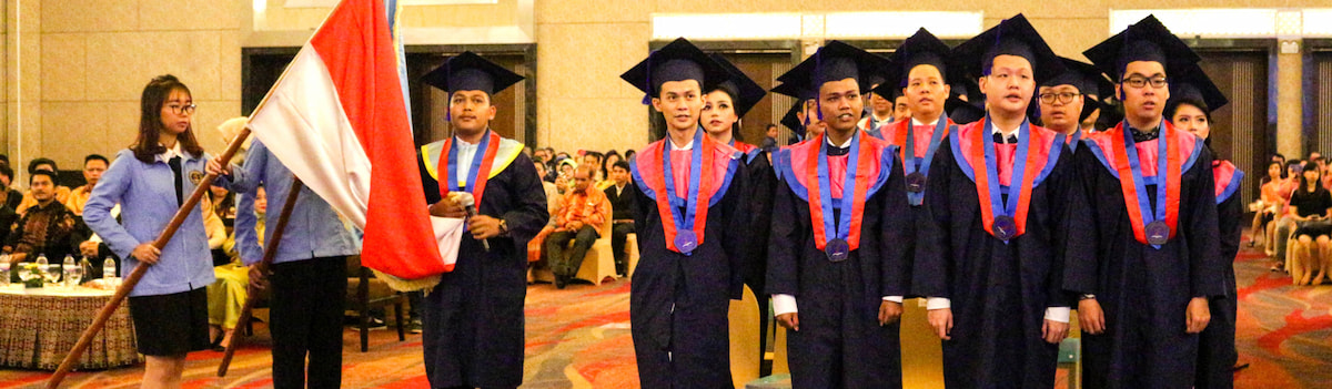 Wisuda Alumni KHARISMA