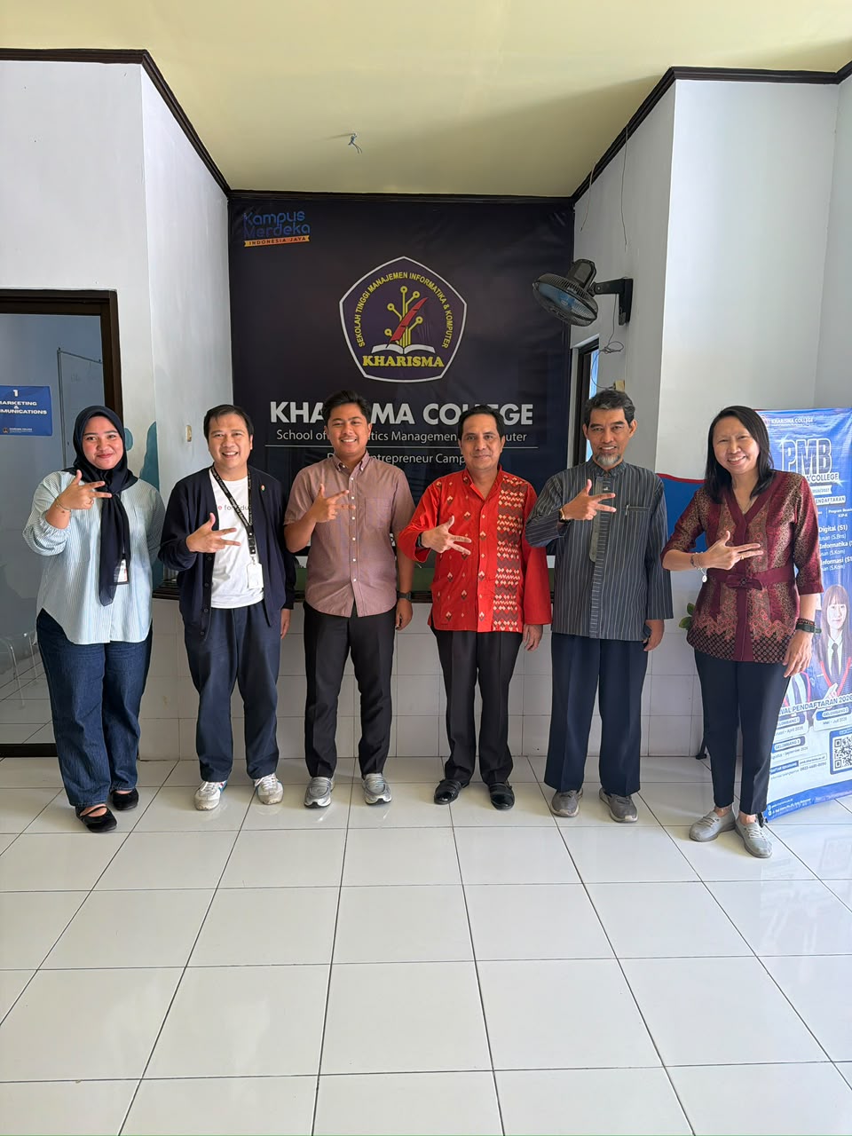 STMIK KHARISMA Makassar Jajaki Kolaborasi Strategis dengan Google Academy untuk Pemanfaatan Gemini AI di Dunia Akademik