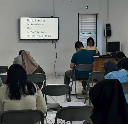 Intip Momen Perjuangan Calon Mahasiswa Baru di Tes Psikotes dan Wawancara Jalur Mandiri KHARISMA